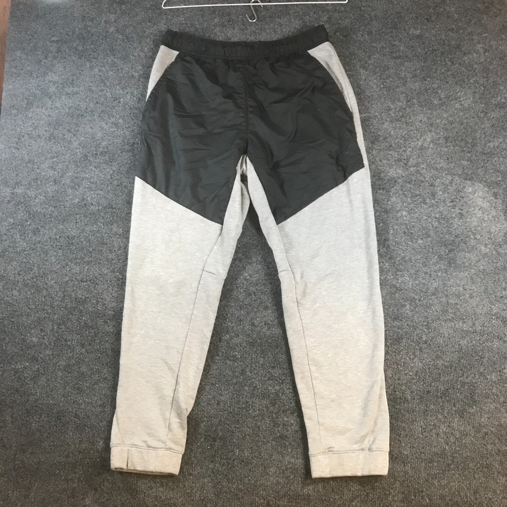 Nike Utility Core Sweatpants Mens Medium Black Gray Good Tapered Dri-FIT AJ7032